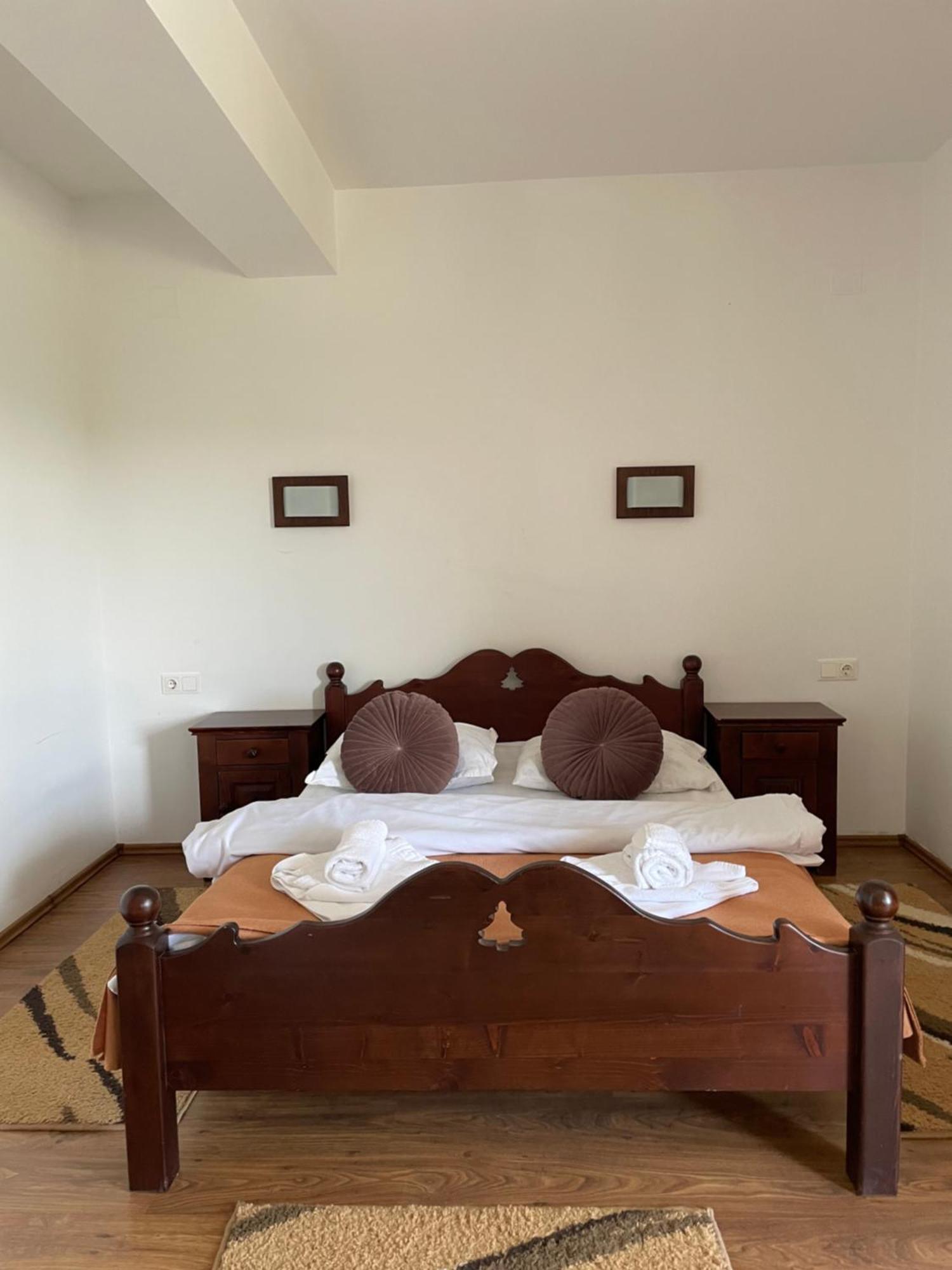 Valea Salbatica Otel Sinca Noua Dış mekan fotoğraf